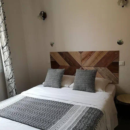 Le Memphis Hotel 2*
